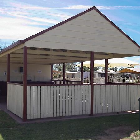 Hotel Sun Country Lifestyle Park Mulwala Esterno foto