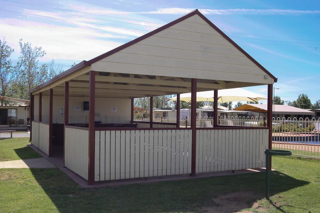 Hotel Sun Country Lifestyle Park Mulwala Esterno foto
